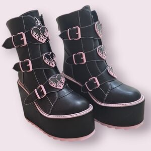 NWT YRU Dune Shorties Platform Boots Size 11